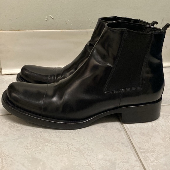 Prada Chelsea boots in leather - Picture 2 of 9
